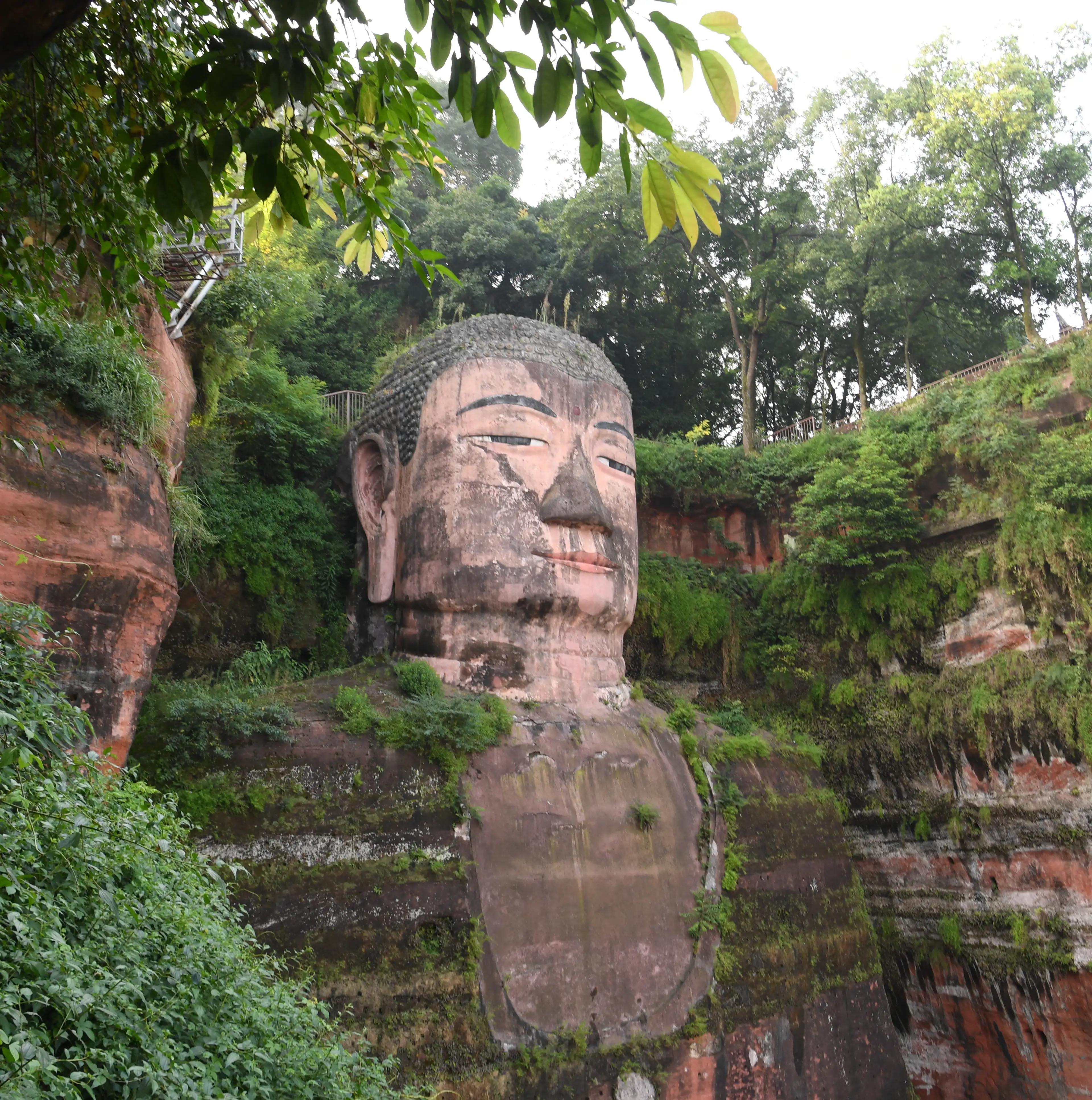Leshan Giant Buddha at Leshan (2)