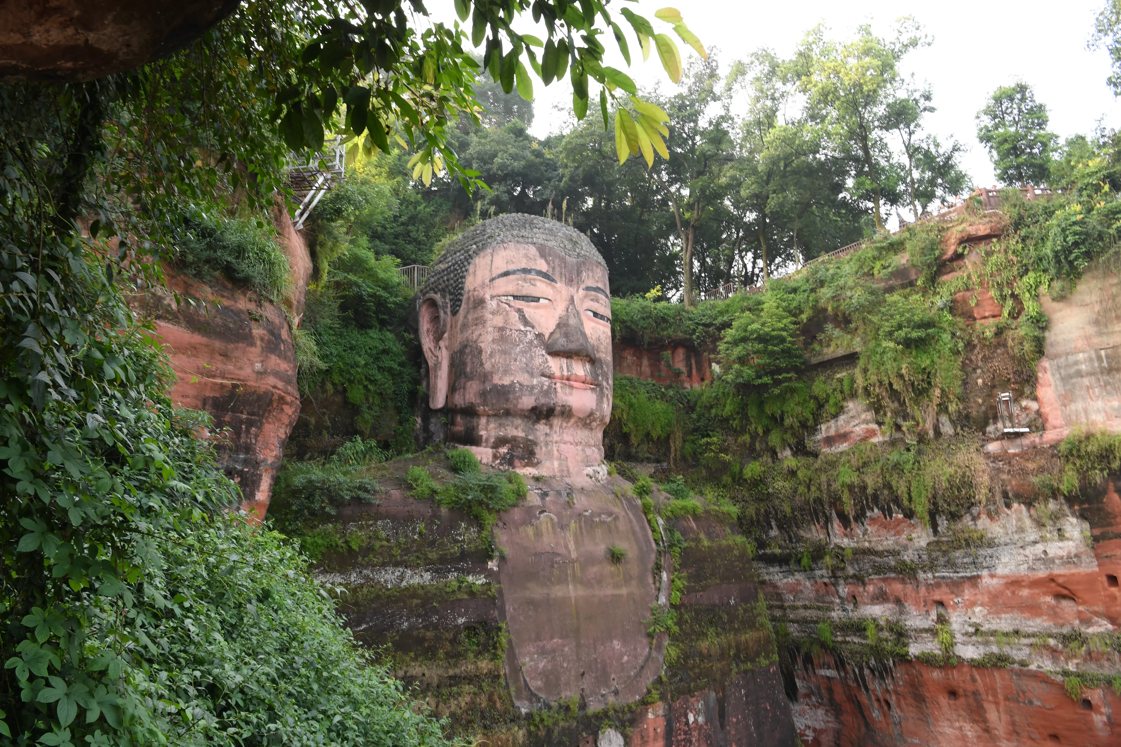 Leshan Giant Buddha at Leshan (2)