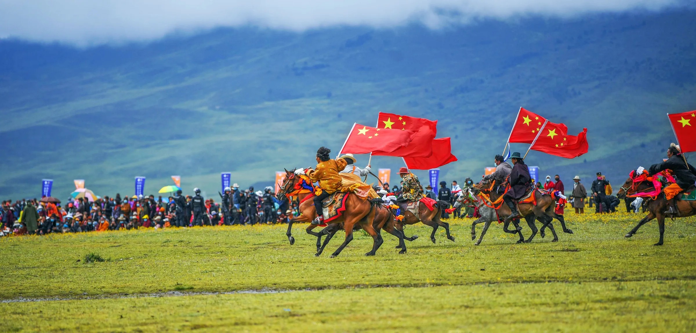 Litang horse racing at Litang