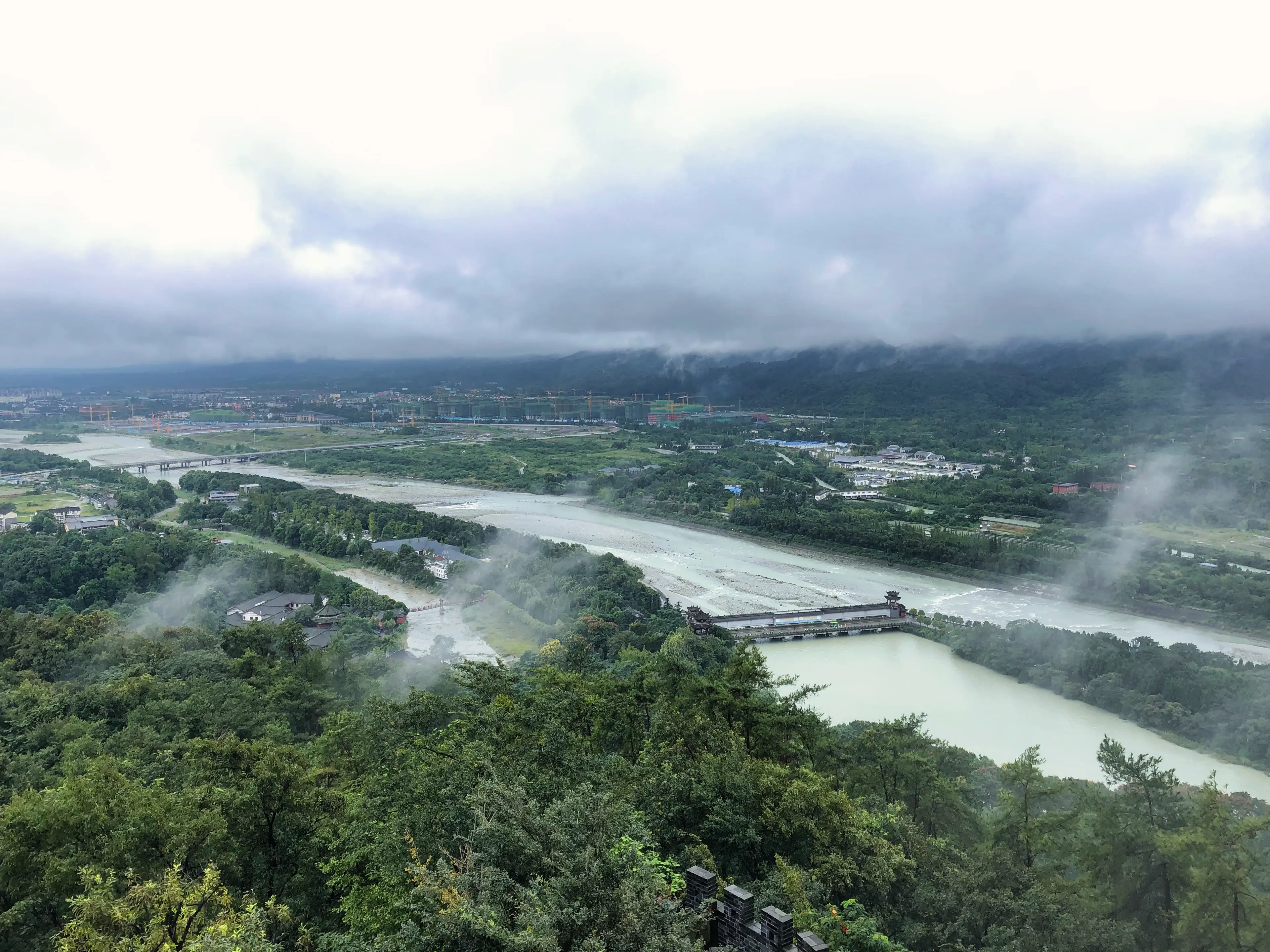 Dujiangyan irrigation system, landscape