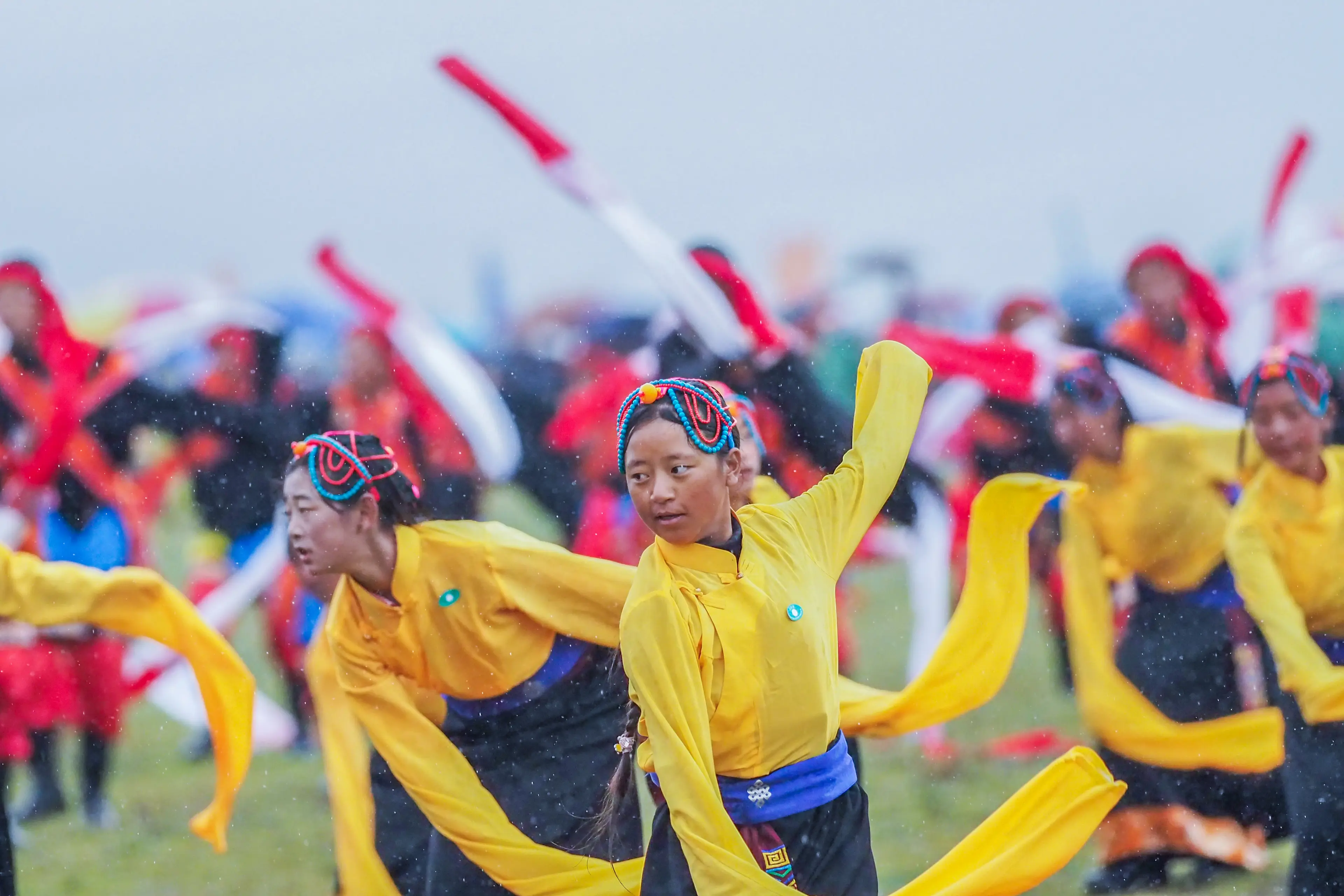 Tibetan dance at Litang (2)