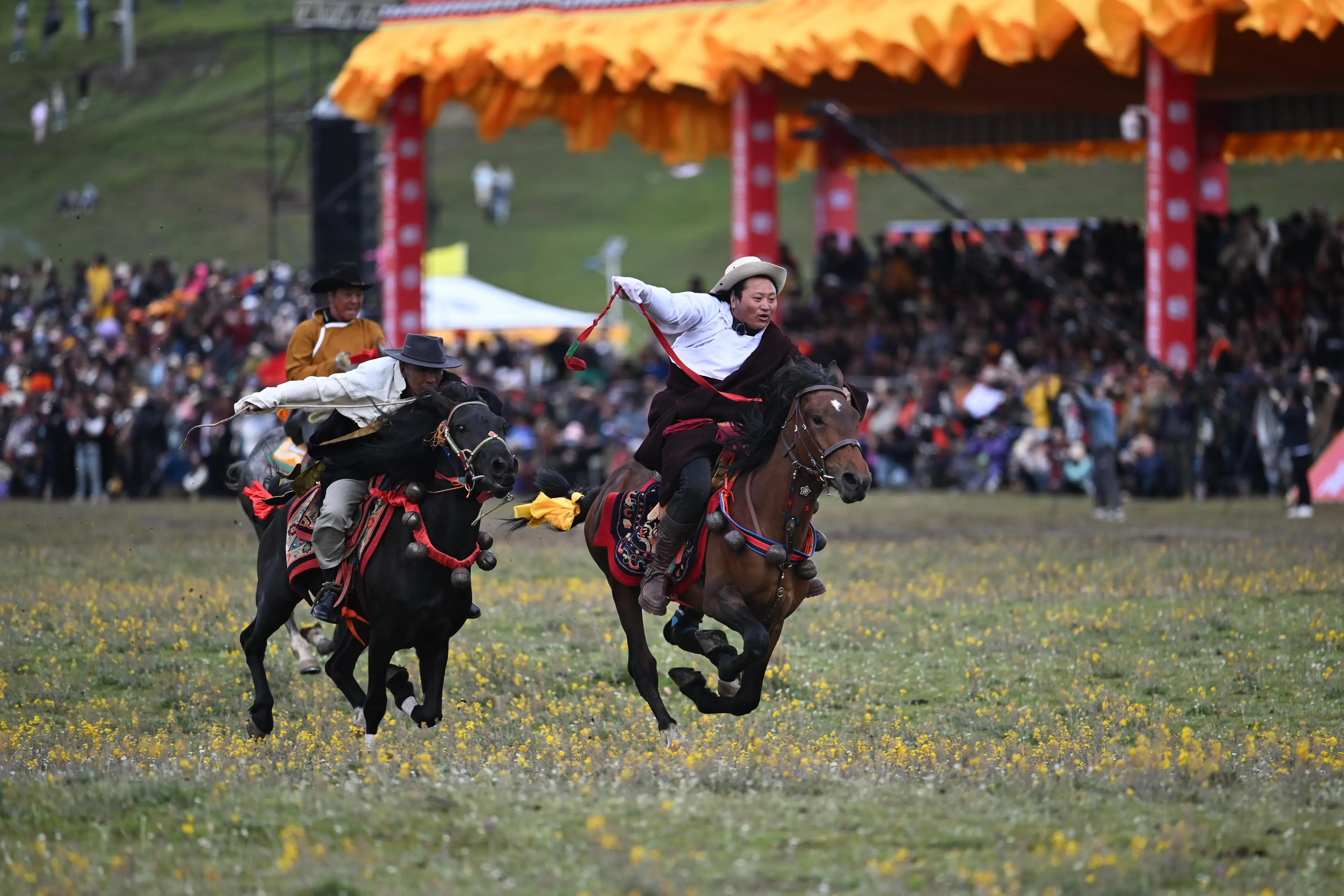 Litang horse racing at Litang (4)